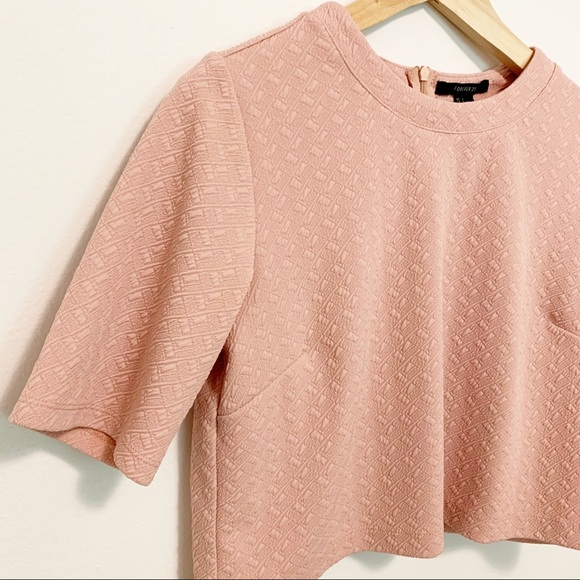 Forever 21 Pastel Pink Textured Crop Top L - Picture 2 of 5